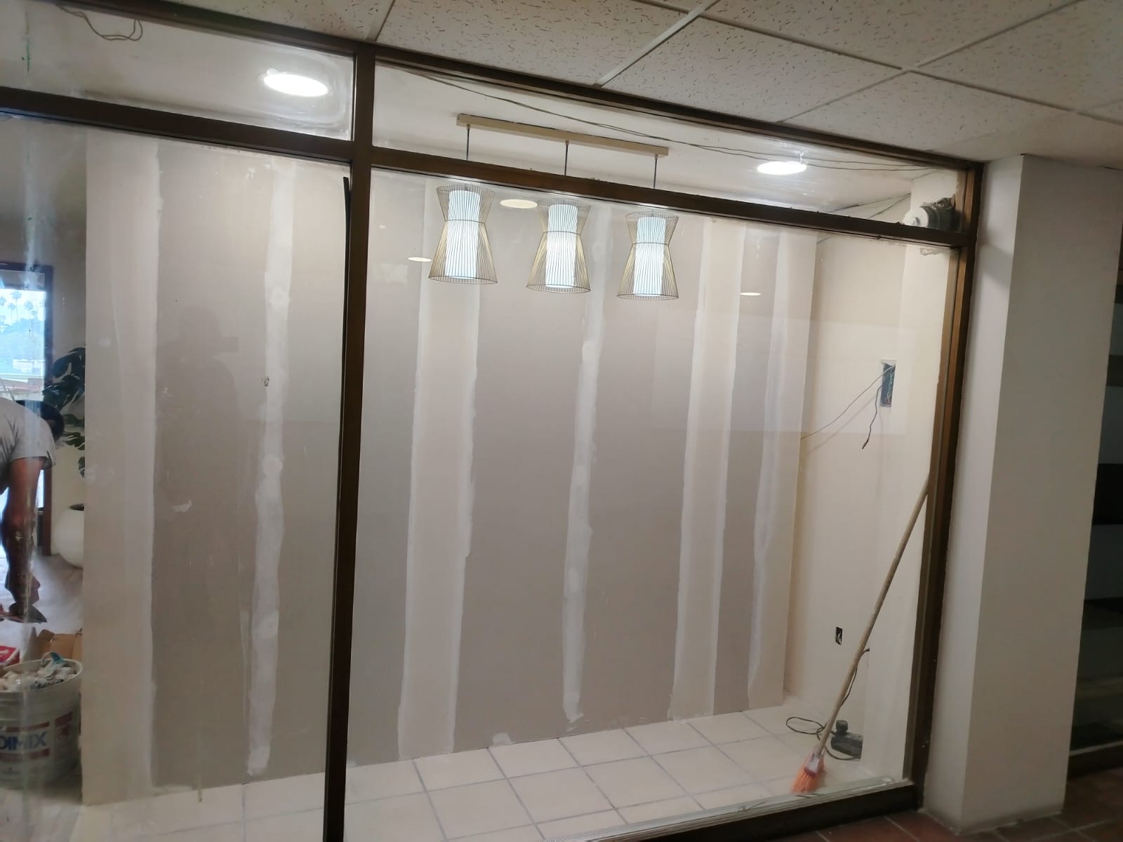 Trabajo de tablarroca en interior